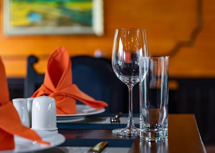  La Pandora Boutique Cruises
