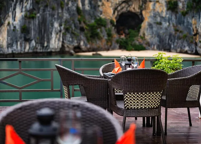  La Pandora Boutique Cruises Ha Long