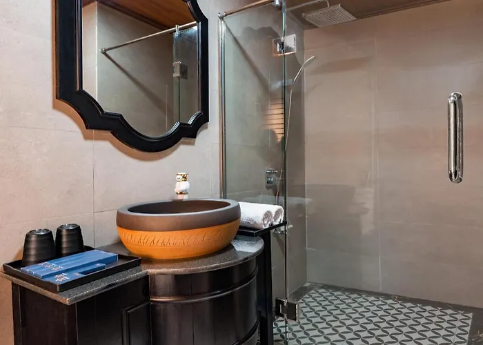 La Pandora Boutique Cruises  4*